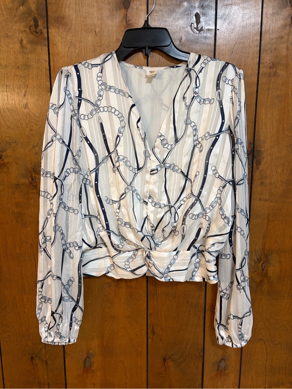 Chain-Print Twist Front Blouse - White/Navy